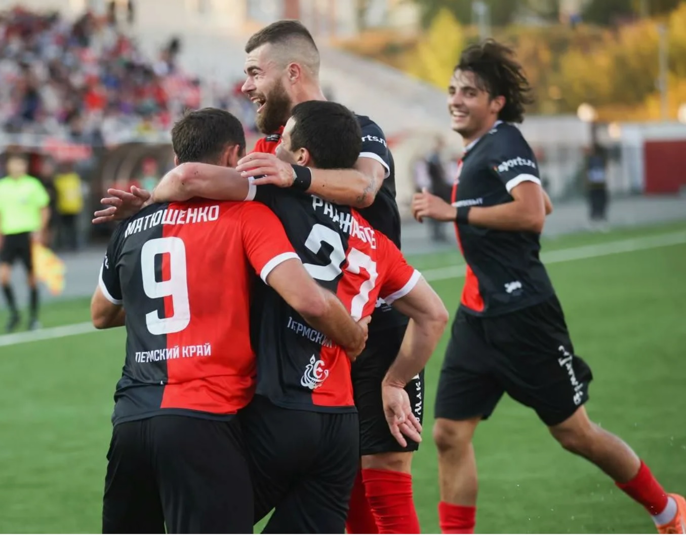 Амкар-Пермь врывается в тройку лучших в серебряном дивизионе второй лиги